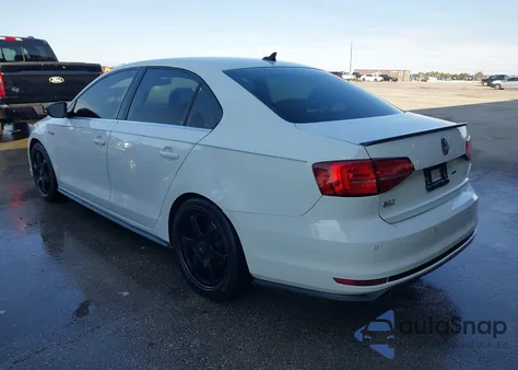 2017 Volkswagen Jetta Gli z USA, uszkodzony, nr VIN 3VW4T7AJ2HM388122